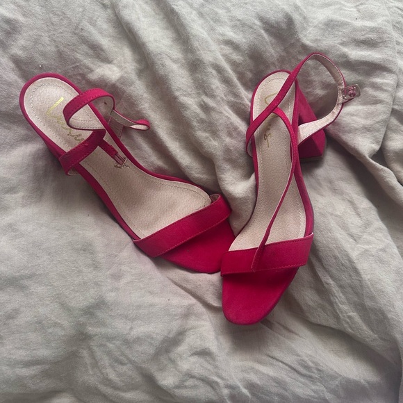 Cherry Red Suede Lulu’s Block Heels 3” - Picture 3 of 3